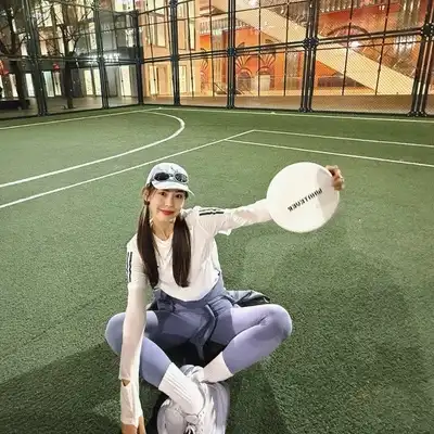 于建